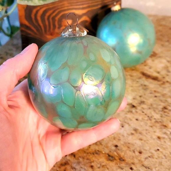 Vintage West Germany opalescent green glass Christmas ornament - Picture 3 of 15